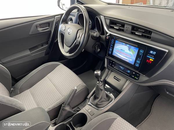 Toyota Auris Touring Sports 1.4 D-4D C.+P.Techo+P.Sport - 17