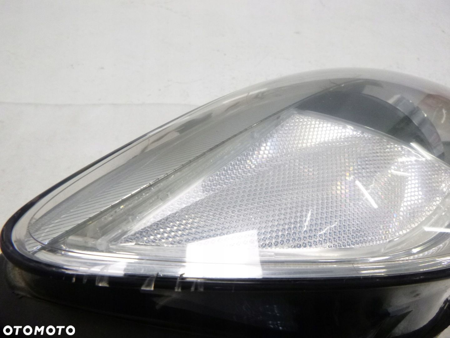 AUDI Q7 LAMPA PRZÓD PRAWA PRZEDNIA 9 PIN XENON - 15