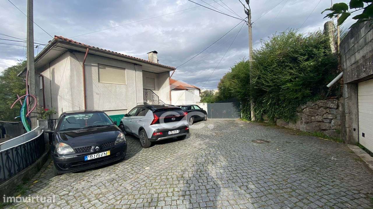 Andar Moradia T3 em Azurém - Guimarães-16