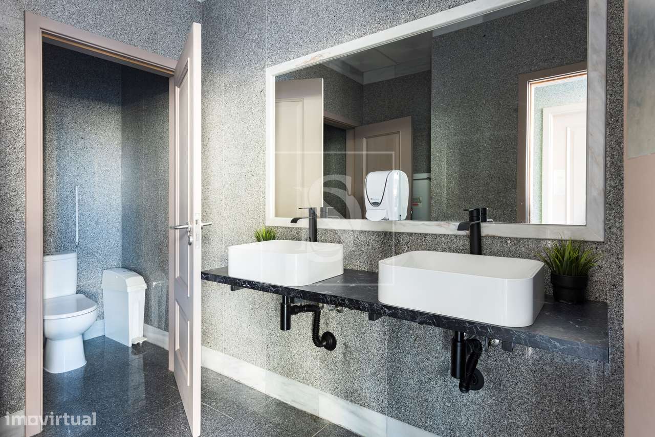 Loja  Venda em Quarteira,Loulé-14