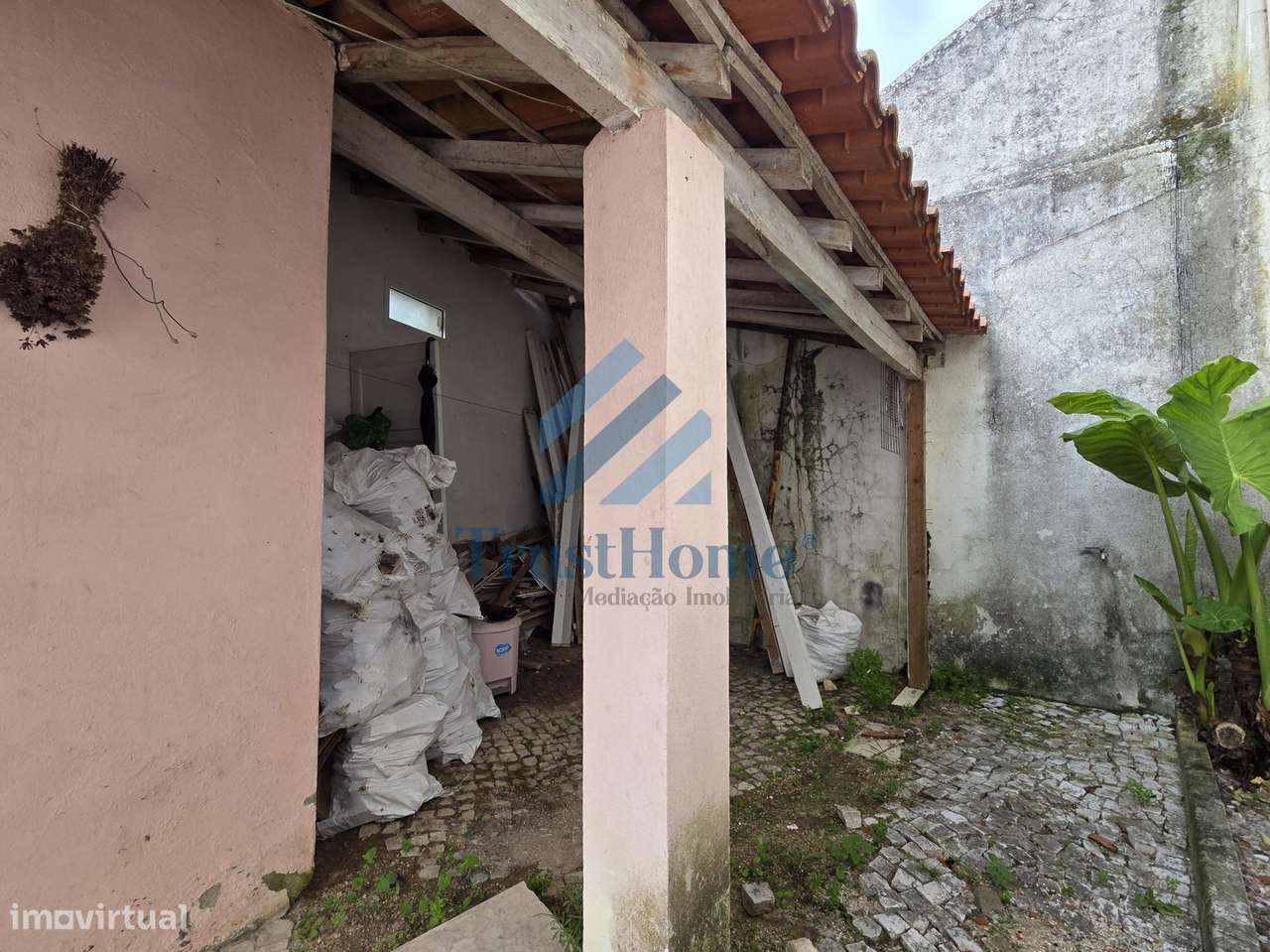 V4 para remodelação em São João da Ribeira a 13 Km de Rio Maior-9