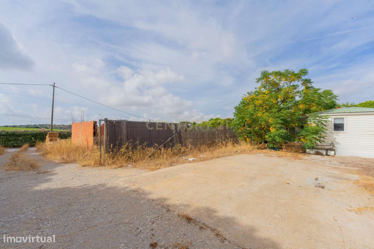 Terreno urbano à Venda em Quelfes, Olhão - 1000m²-5