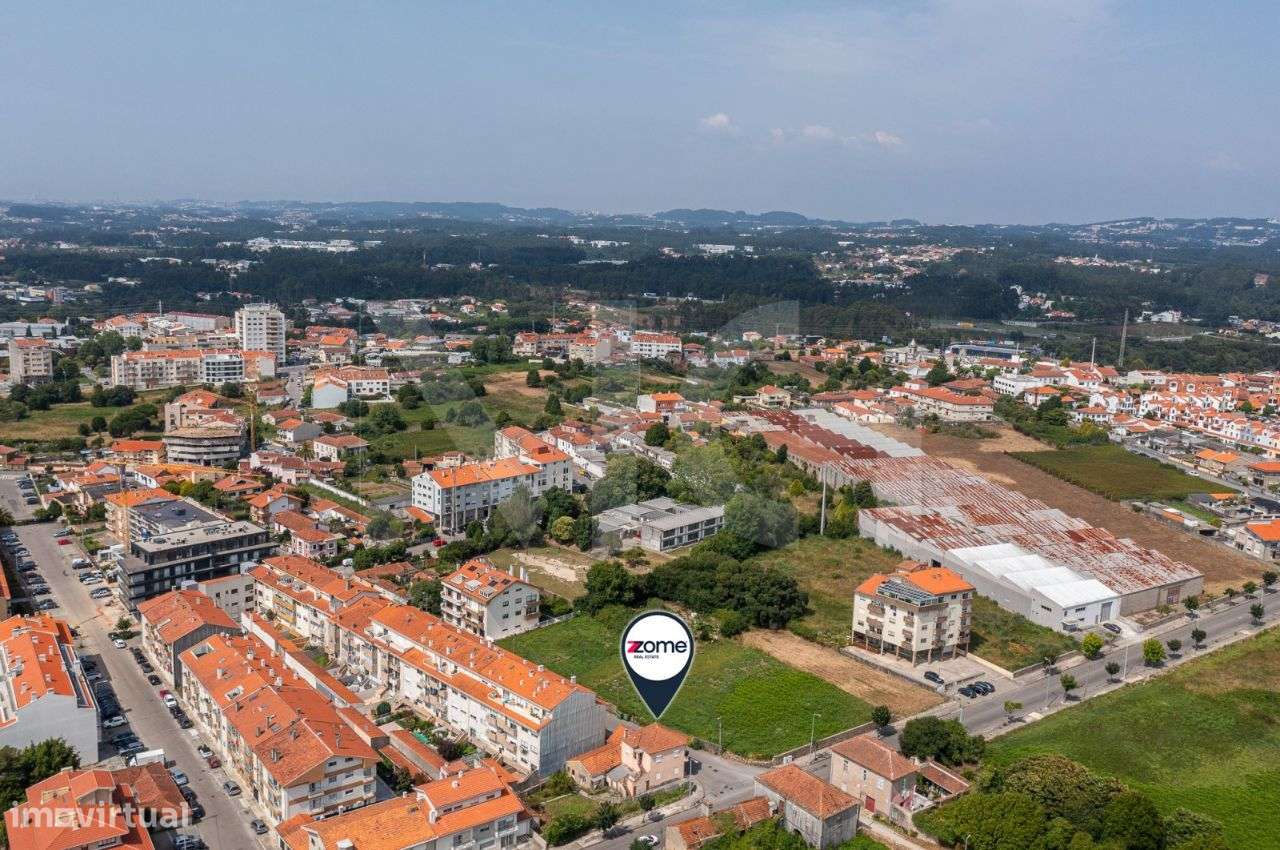 Moradia individual (293m²)com terreno (441m²) para recuperar - Espinho-17