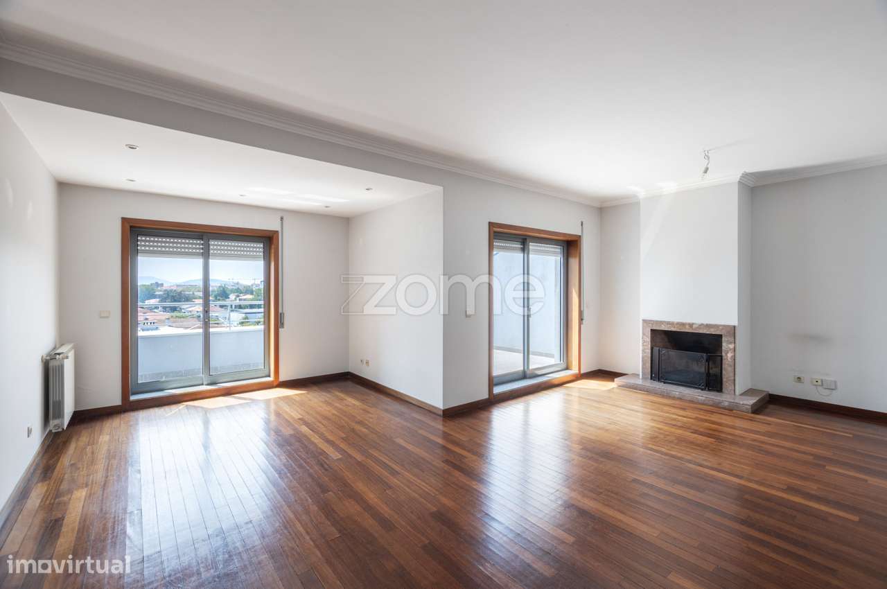 Apartamento T5 Duplex com terraço, perto do Tribunal, Braga - Grande imagem: 3/23