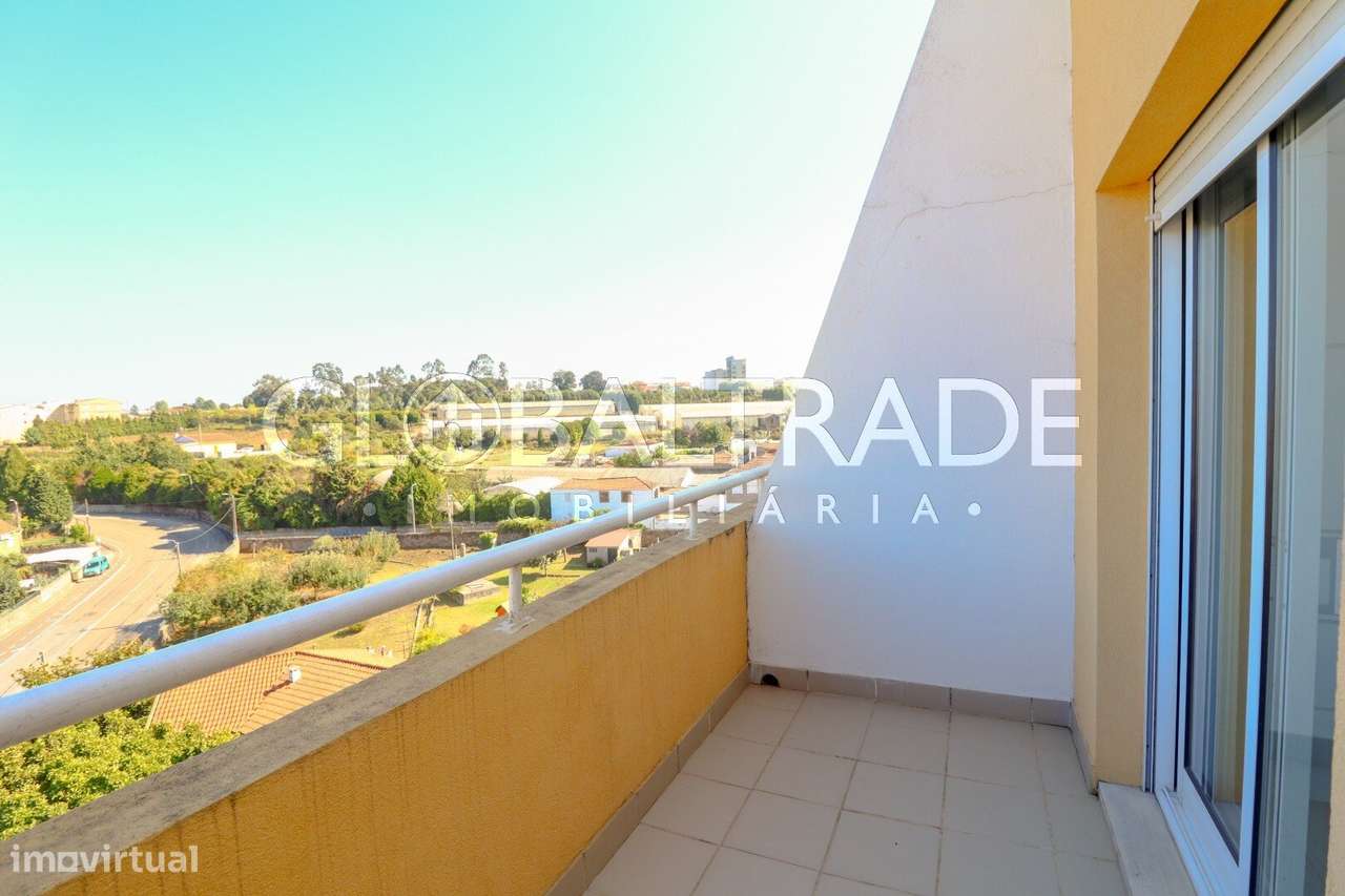 Apartamento T3 Renovado em Valbom-30