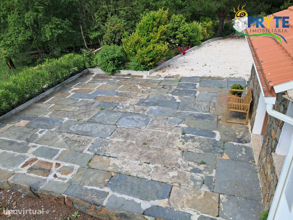 Moradia de tipologia T3 situada perto da Vila da Sertã-7