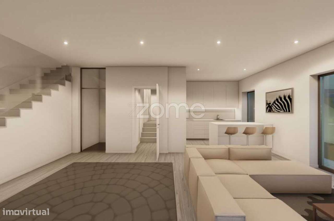 Moradia T4 Com Elevador Piscina E Jardim Estoril Cascais