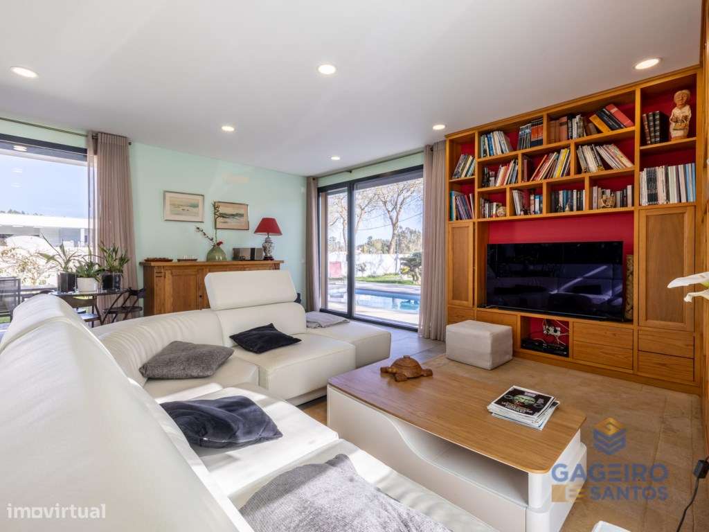 Moradia Térrea T3 Contemporânea com Piscina-9
