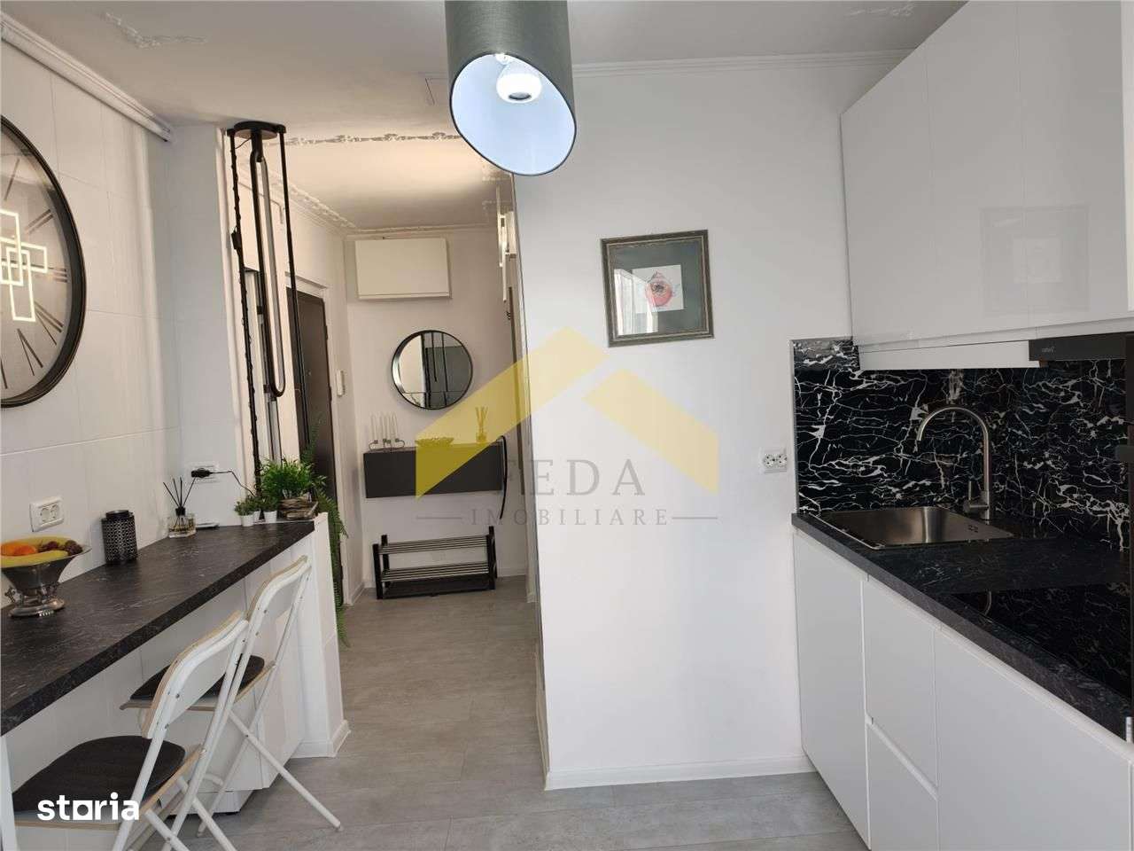 Apartament de vanzare Micalaca, zona Miorita-1