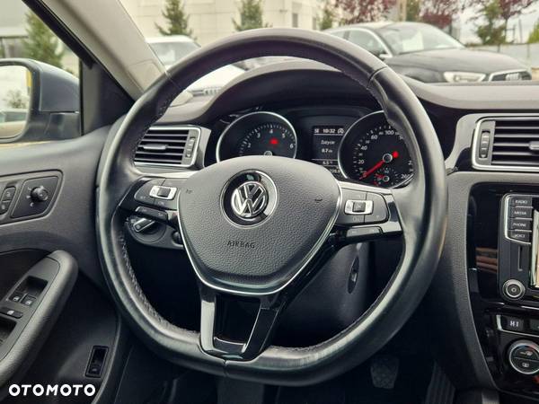 Volkswagen Jetta 1.4 TSI BMT Highline - 30