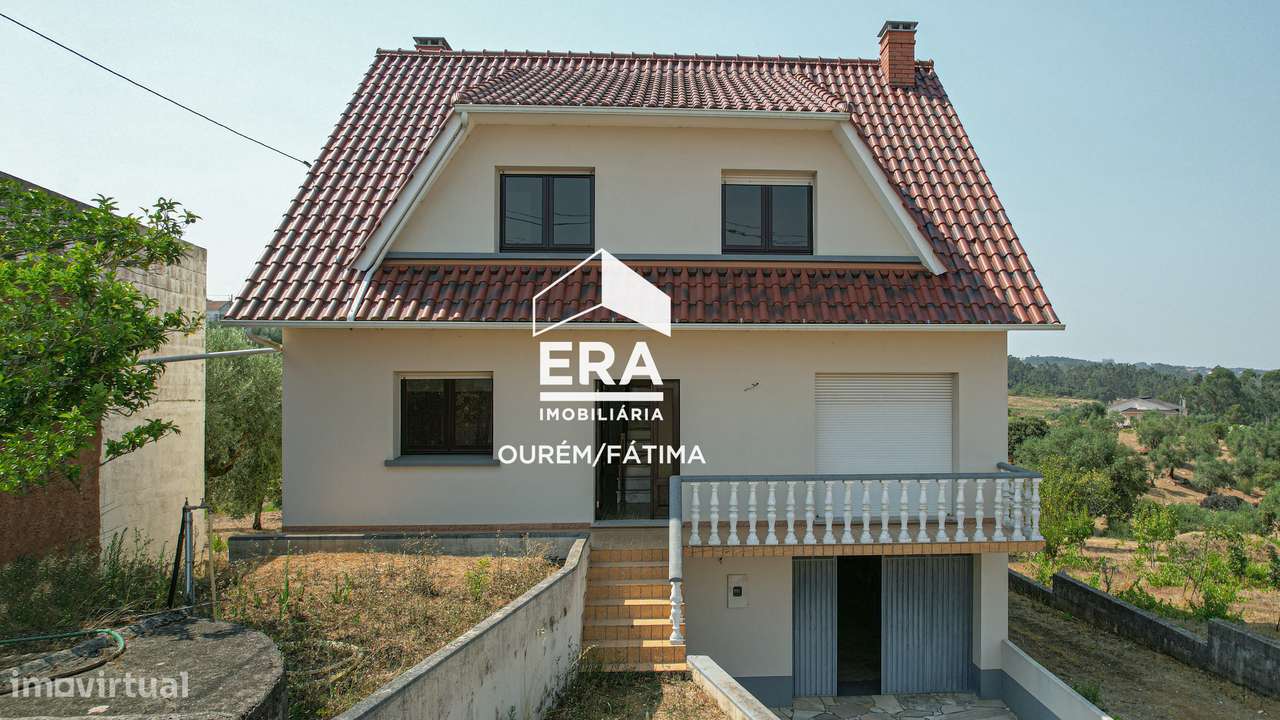 Moradia T7, inserida num terreno de 2.066 m² - Grande imagem: 4/40