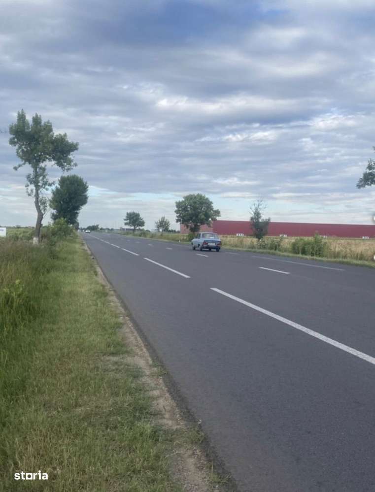 Teren intravilan cu supradafa de 30000 mp deschidere 60 m la DN 2-3