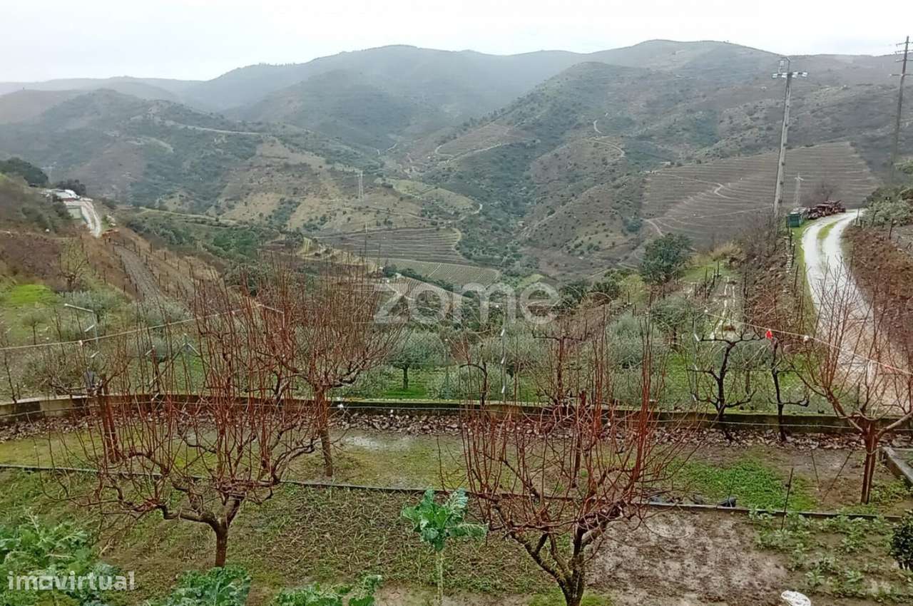 Moradia com 3 frações independentes habitacionais-55