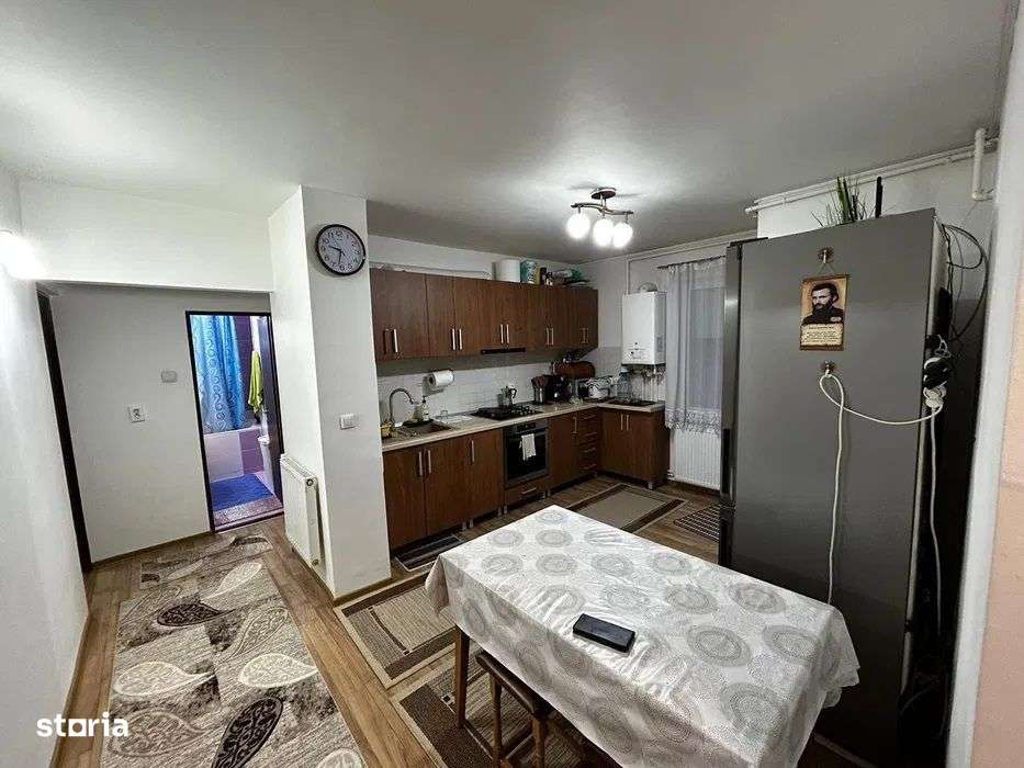 Sangeorgiu de Mures - Vanzare apartament 3 camere - Str. Stiintei - Imagine principală: 4/8