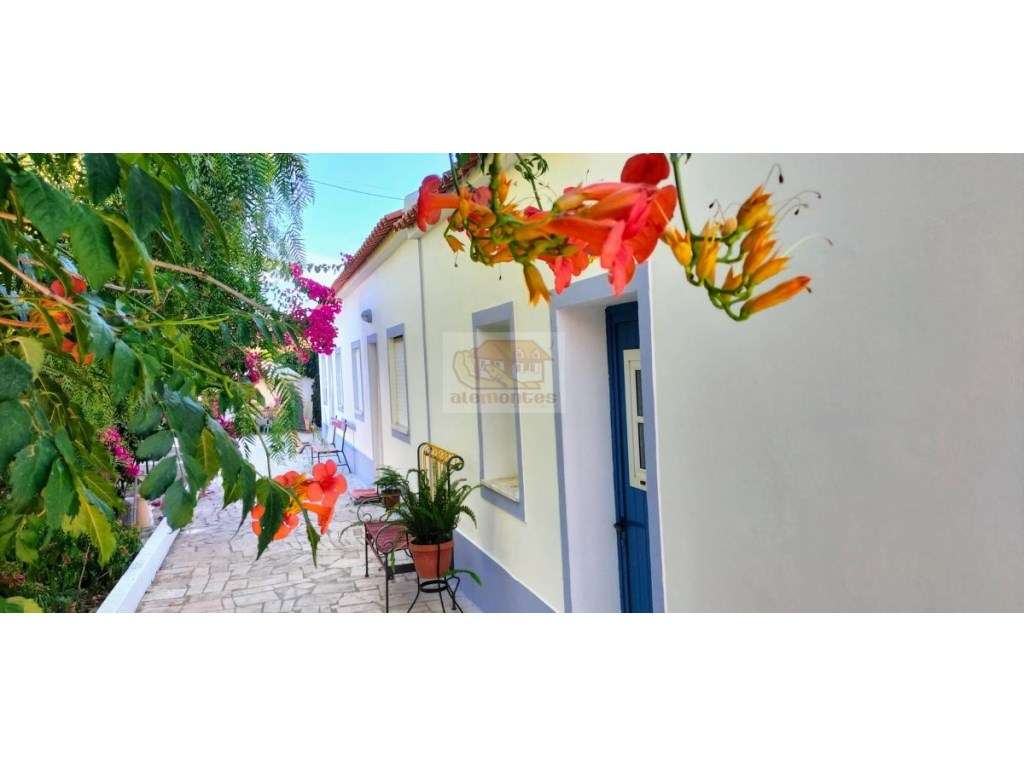 Moradia com quintal e piscina em Grândola para remodelar - Grande imagem: 4/13