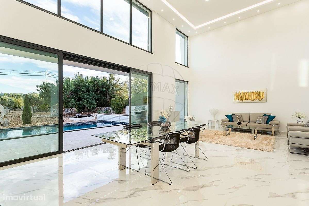 Moradia T4 para venda-3