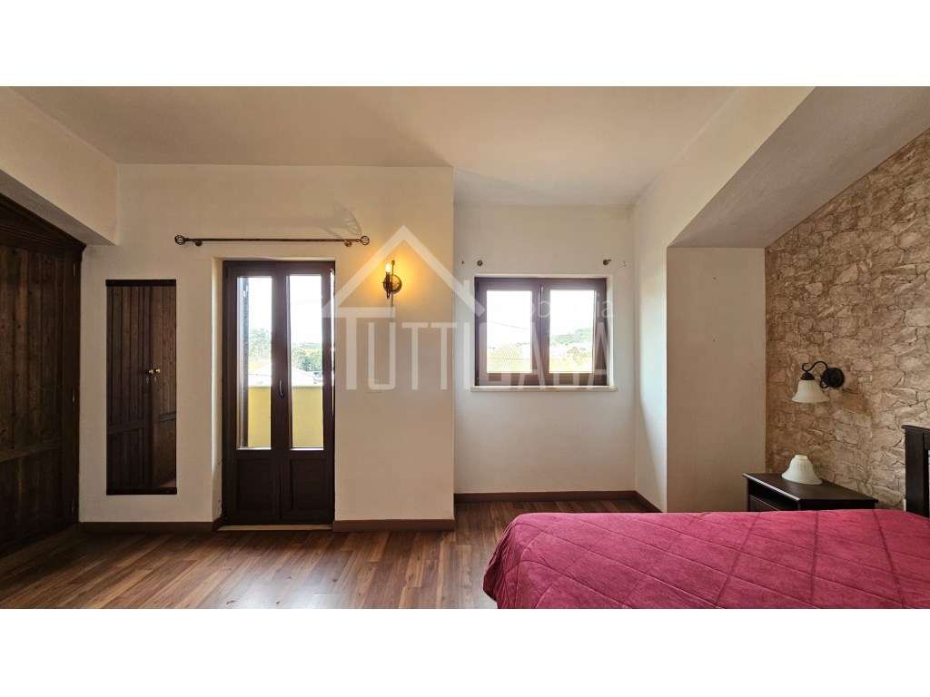 Moradia T3+1 na Venda do Pinheiro-44