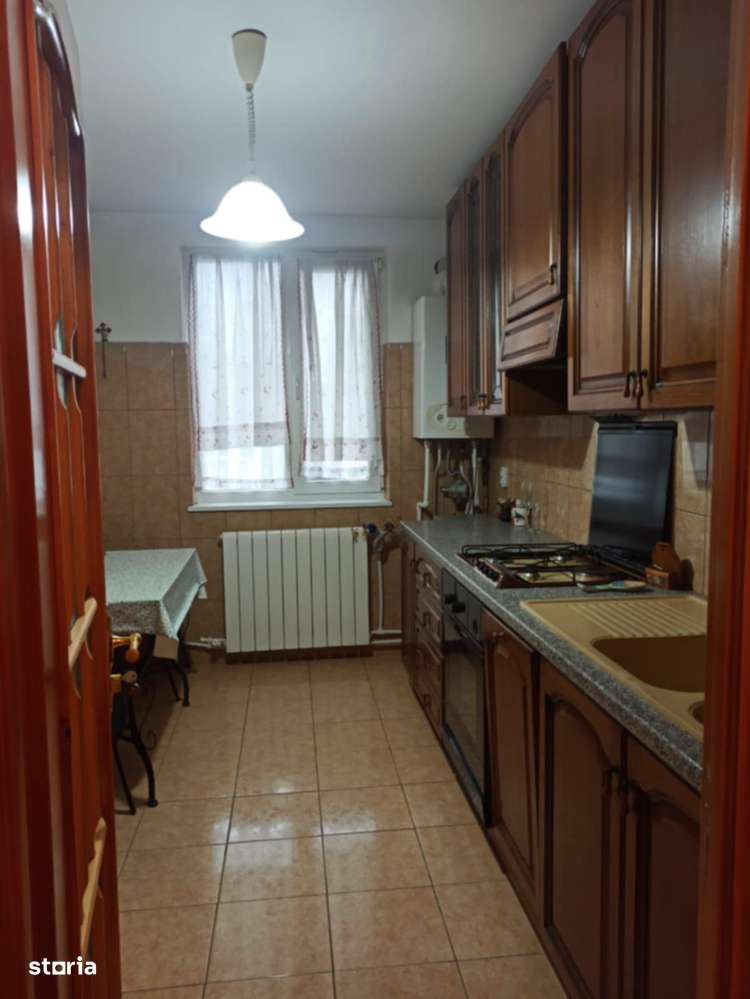 Apartament cu 2 camere, zonă centrală ( lângă BCR), 53 000 euro - Imagine principală: 4/6