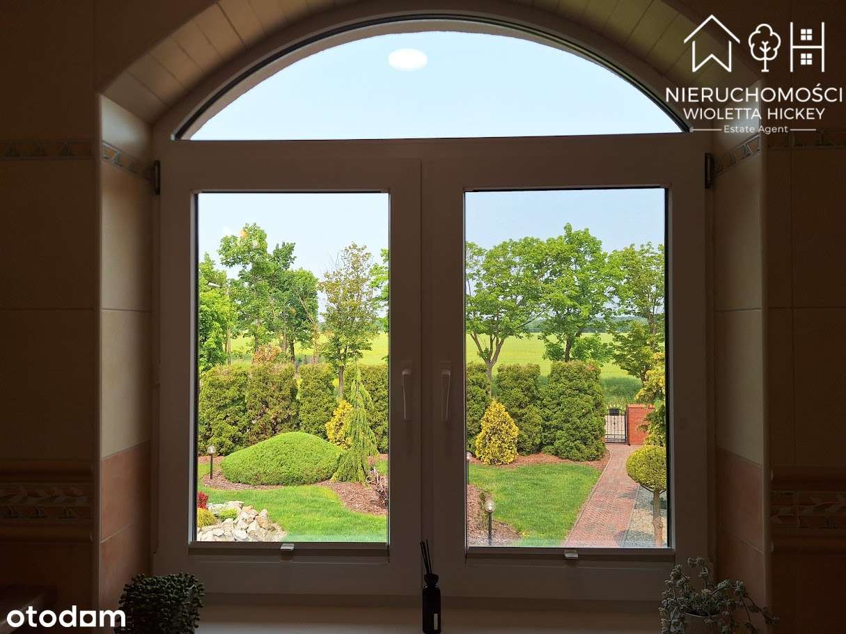 Piękny dom z dużym ogrodem i potencjałem Łąck, 2 niezależne części!-11