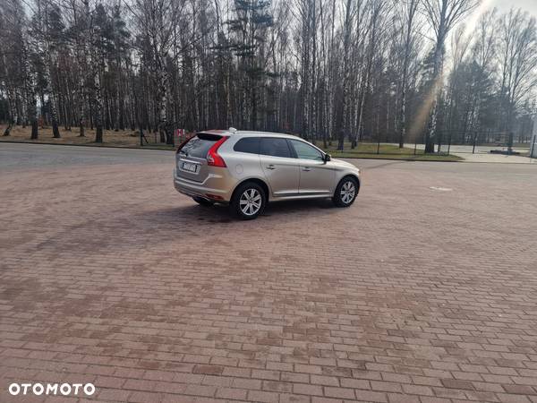 Volvo XC 60 - 4