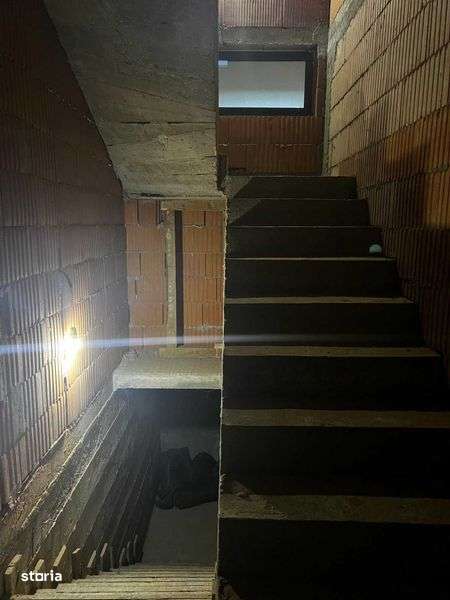 Vand casa la rosu ,  loc. Malcoci - Imagine principală: 4/8