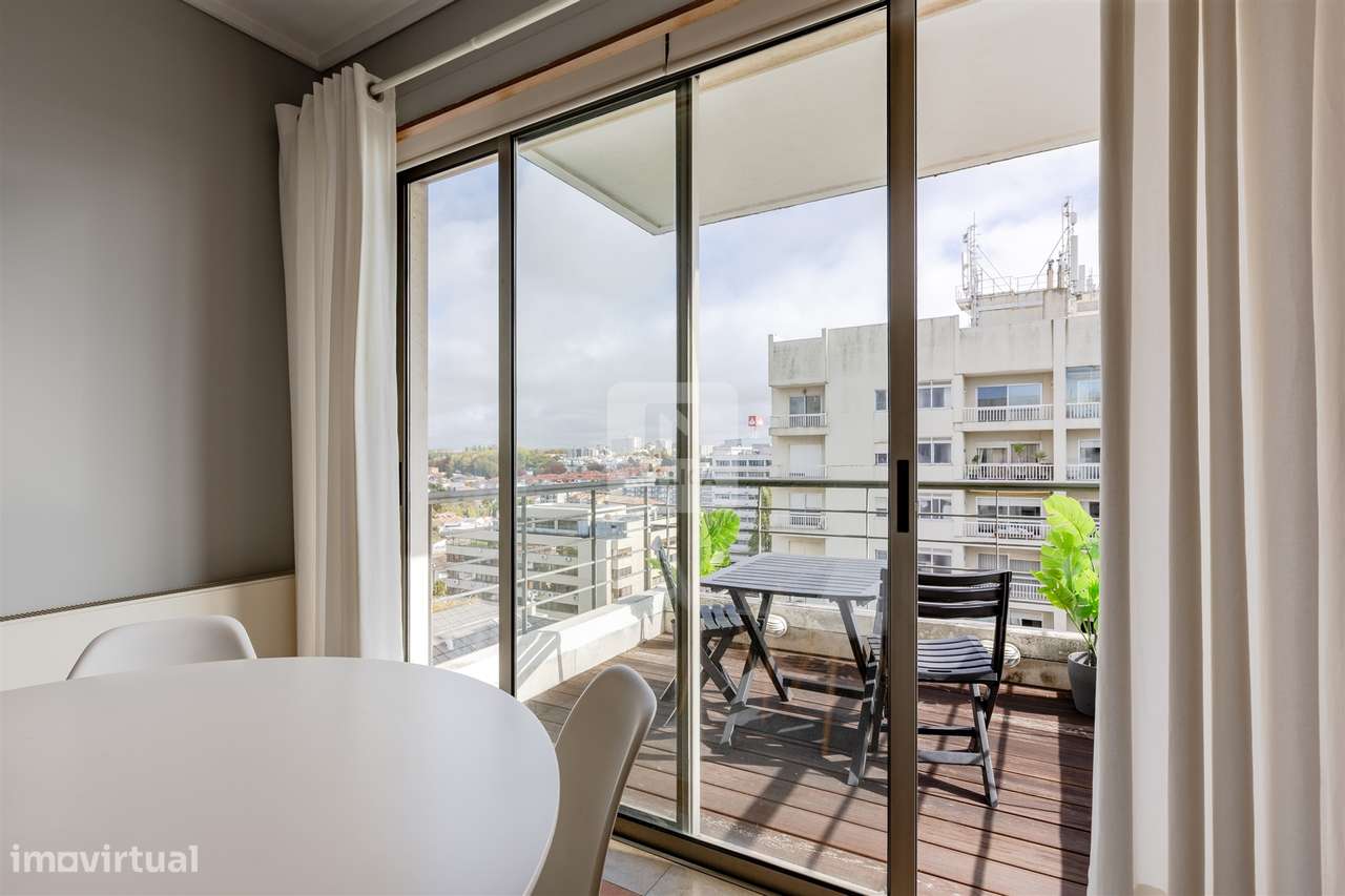 Apartamento T1 Mobilado no Aviz com Garagem e Varanda - Grande imagem: 4/26