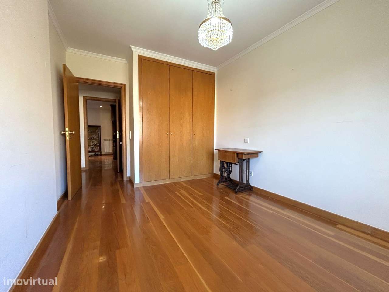 Apartamento T3 com Varanda junto à Praça do Império – Foz do Douro-20