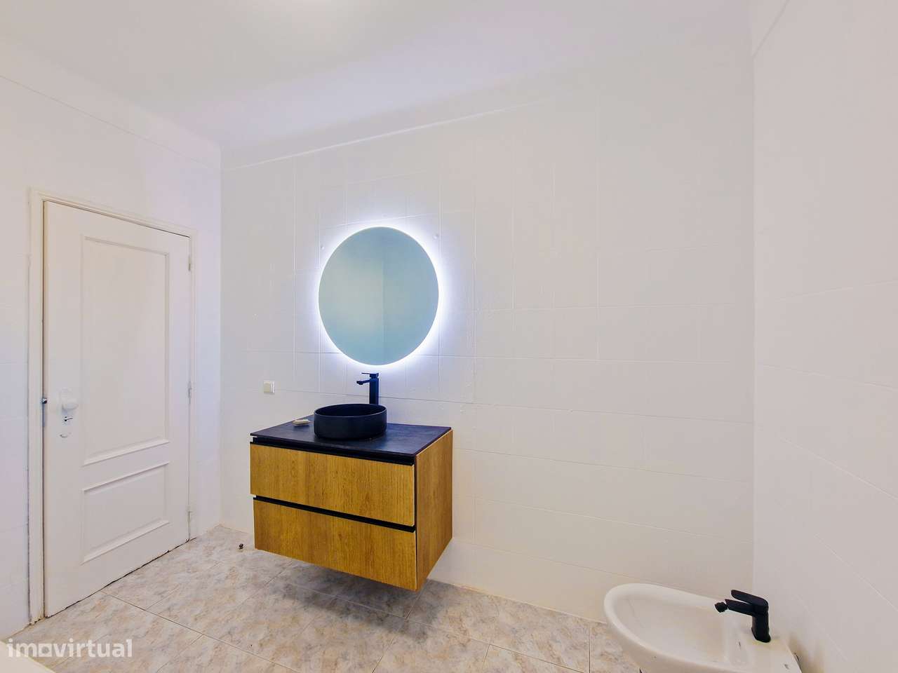 Moradia isolada de 6 assoalhadas com garagem - Zona tranquila-27