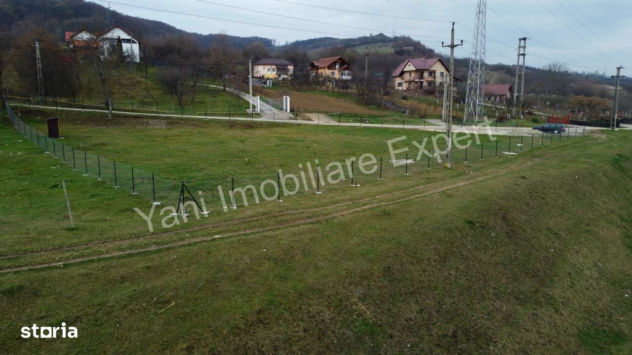 Teren de vânzare în Curtea de Argeș, Cartier Marina - Imagine principală: 5/10