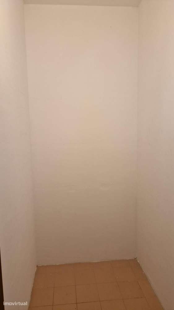 Excelente apartamento T2 Vale do Cobro-10