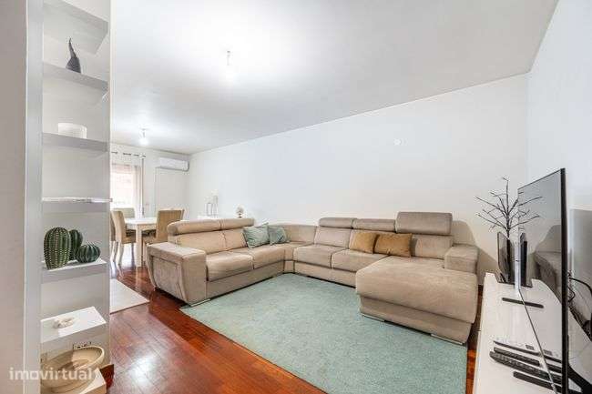 APARTAMENTO T3 COM ÁREAS GENEROSAS : Centralidade e conforto total-3