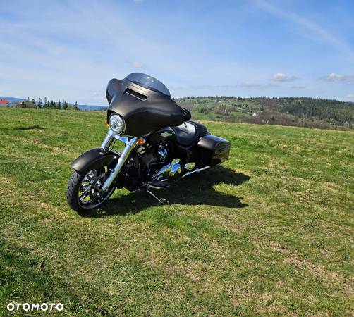 Harley-Davidson Touring Street Glide - 6