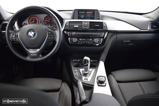 BMW 330 e iPerformance - 54