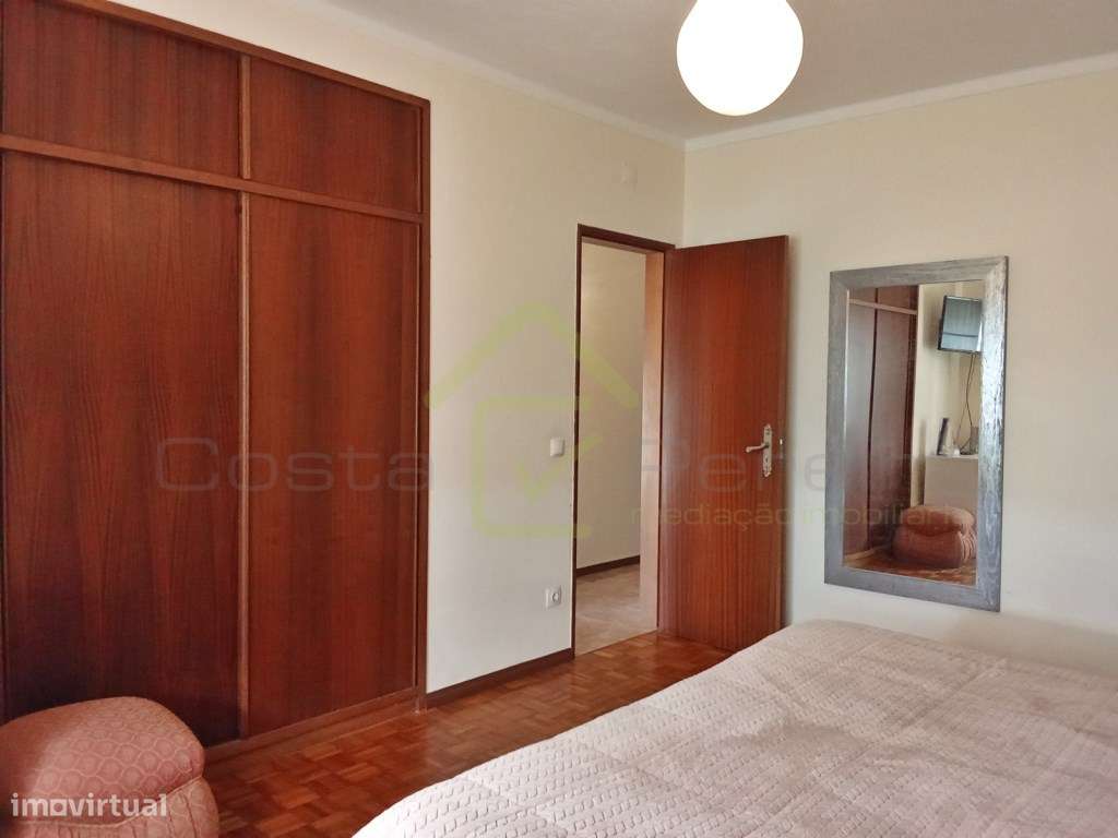 Moradia T3 +1 com espaço exterior e vista campo a minutos das Praias-22