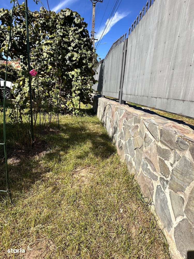 De vanzare 2 case in aceeasi curte,  suprafata Teren 3000 mp - Imagine principală: 5/20