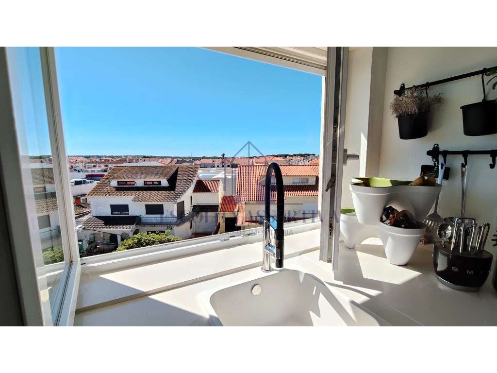 Apartamento T3 remodelado, com vista desafogada-12