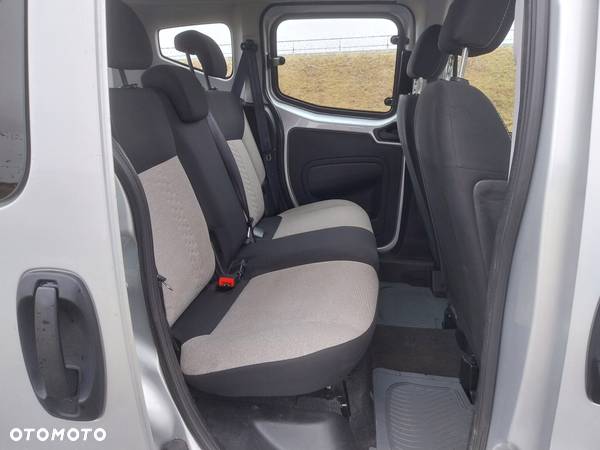 Fiat Qubo - 16