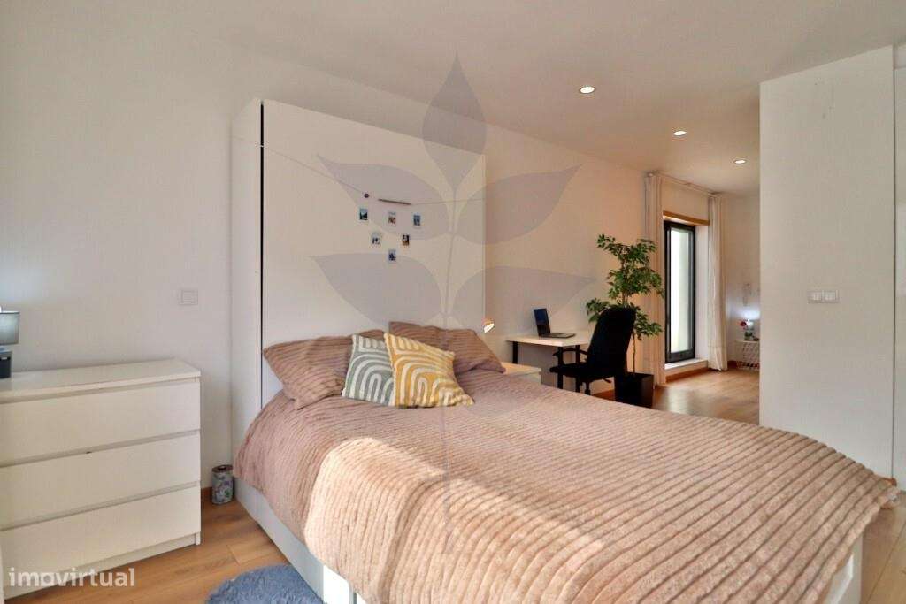 Apartamento T0 com terraço – mobilado e equipado | Braga-21