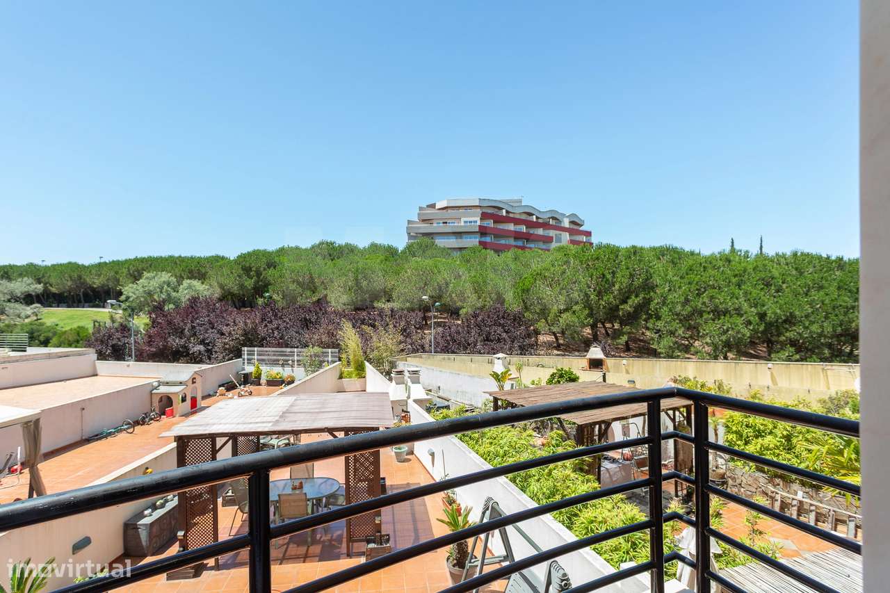 Magnífico T3 Alto Santa Catarina com 2 Lugares Parqueamento e 2 Arr... - Grande imagem: 4/38