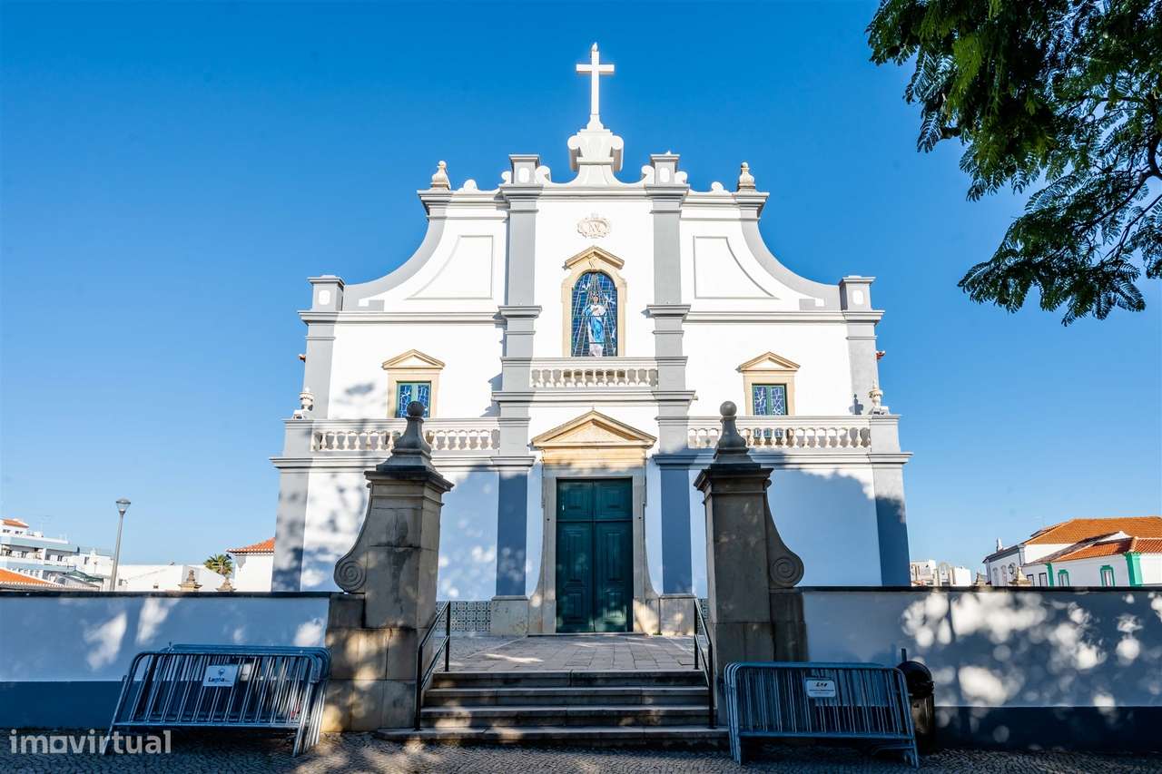 Viva onde a História encontra o Futuro – Prédio no Centro Histórico de-23
