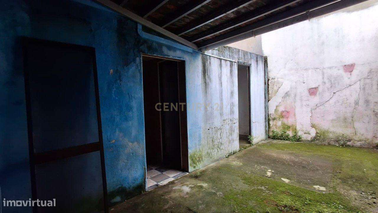 Vista Deslumbrante para o Rio - Prédio para Remodelar em Coruche-8