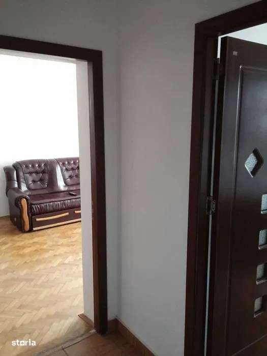 Apartament 2 camere | Pajura | Etaj 3/4 | Metrou Jiului 15' | 50 mp - Imagine principală: 3/8