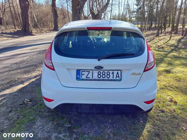 Ford Fiesta 1.5 TDCi Ambiente - 4