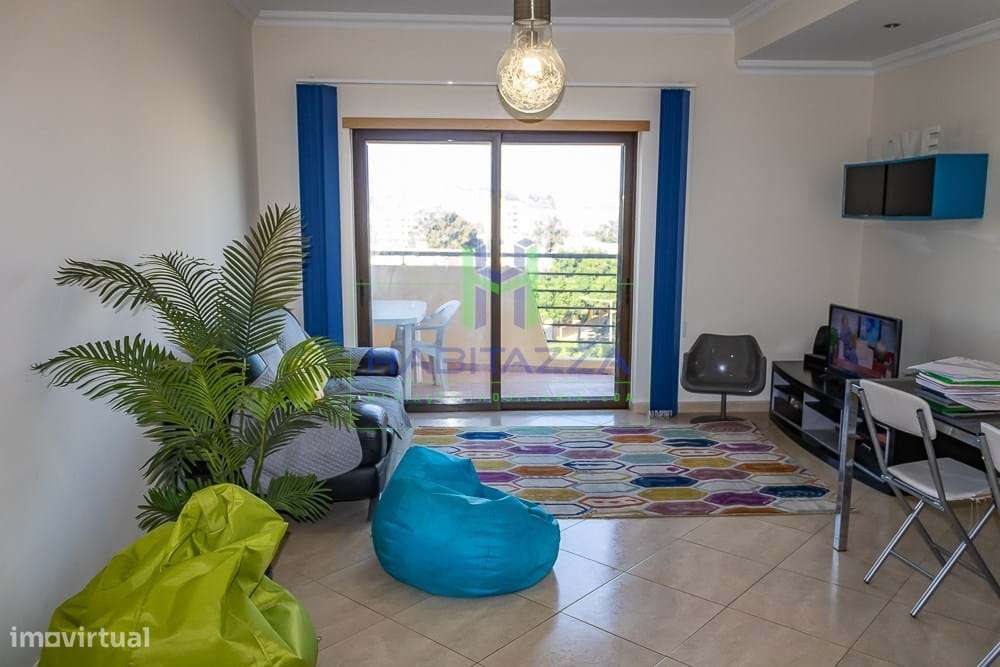 Apartamento T3 com piscina, lugar de garagem e arrecadação, no centro - Grande imagem: 2/34