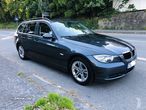 BMW 320 d Touring Exclusive - 23