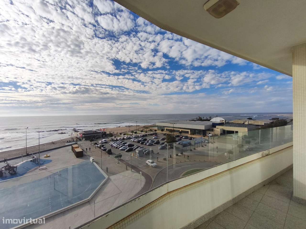 Apartamento T6 (primeira linha de mar)-13