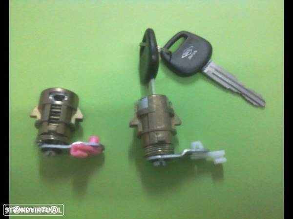 Kit de canhões portas com chaves Toyota Hilux 4X4 1989-1996 - 1