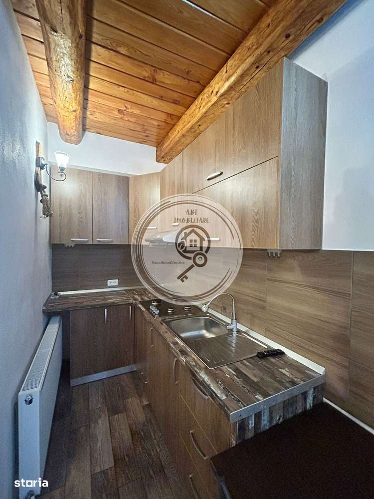 Apartament la casă, două camere – zona Tractorul - Imagine principală: 2/14