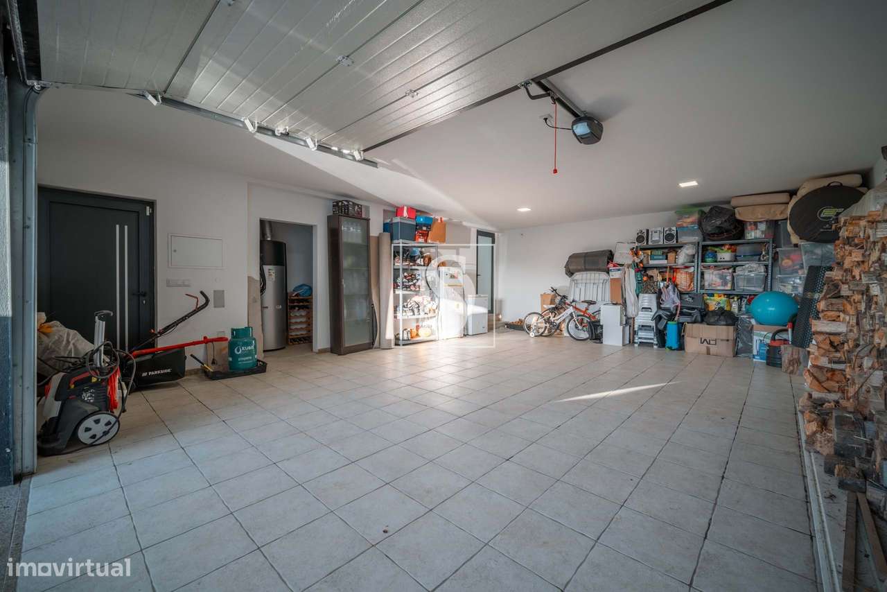 Moradia Individual T3, com jardim e vistas desafogadas-21