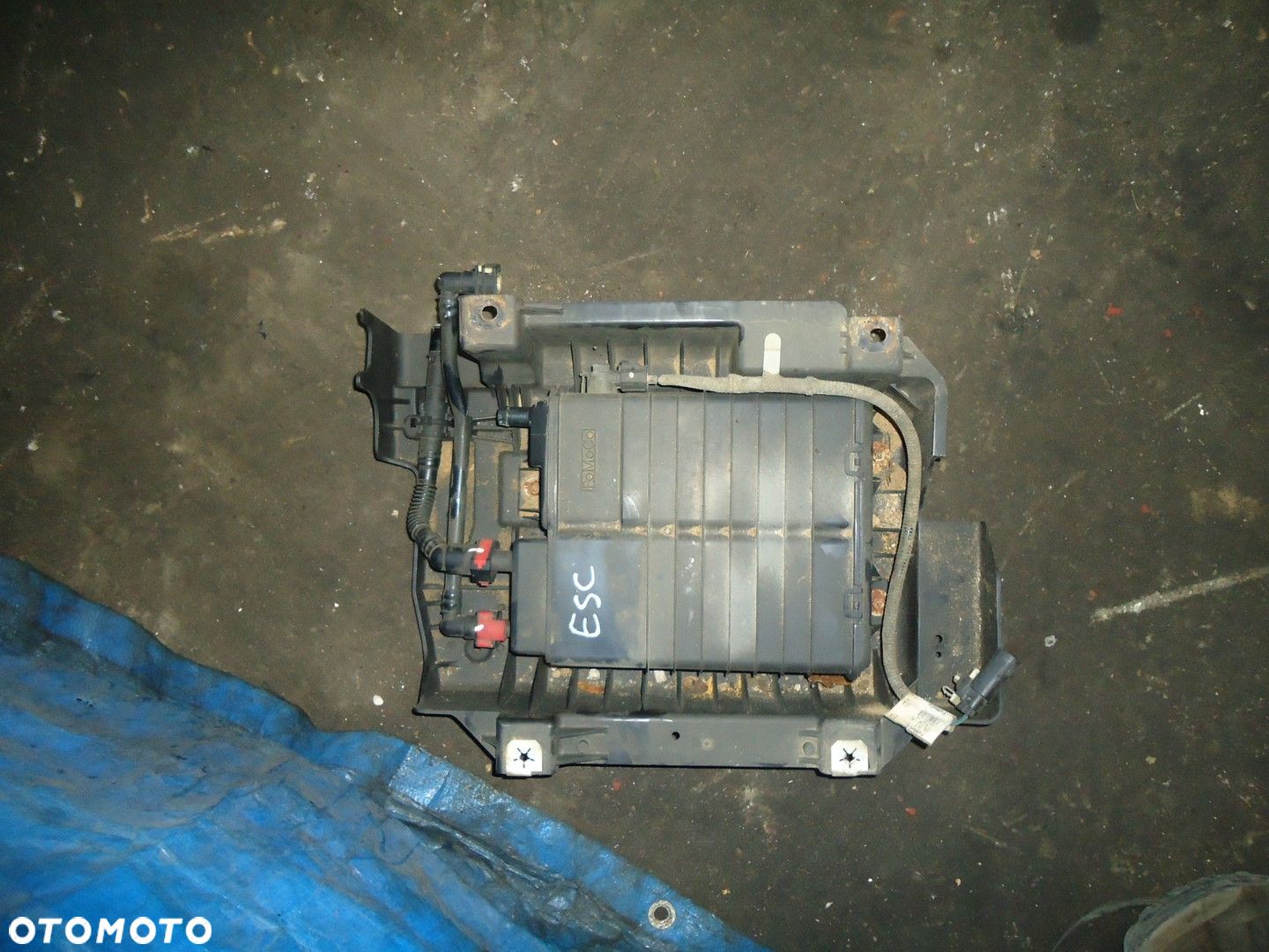 Ford Escape 09r filtr węglowy cząstek stałych - 1